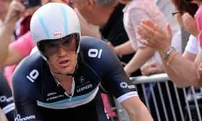 Dit is heel erg vreselijk ik denk aan. Leopard Trek To Continue Giro D Italia Despite Wouter Weylandt S Death Cycling The Guardian