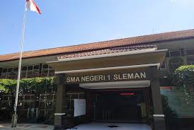 Sebagai referensi dalam rangka menyusun profil sekolah sehat. Tiga Sma Di Sleman Terapkan Konsep Sekolah Menyenangkan Republika Online
