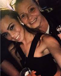 GALERIE: Poslední okamžiky Ivany (†18), která spadla z 20. patra: Milionář  ji držel v náručí před manželkou