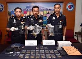 Brigjen teddy divonis penjara seumur hidup. Dua Lelaki Berdepan Hukuman Penjara Seumur Hidup