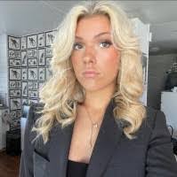 Victoria Marker's Instagram, Twitter & Facebook