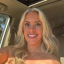 𝙄 𝙘𝙖𝙣'𝙩 𝙖𝙧𝙜𝙪𝙚 𝙬𝙞𝙩𝙝 𝙢𝙮 𝘽𝙚𝙨𝙩 𝙁𝙧𝙞𝙚𝙣𝙙. 𝙎𝙝𝙚 𝙞𝙨  𝙤𝙡𝙙𝙚𝙧 𝙩𝙝𝙖𝙣 𝙢𝙚 𝙖𝙣𝙙 𝙤𝙡𝙙 𝙥𝙚𝙤𝙥𝙡𝙚 𝘿𝙤𝙣'𝙩 𝙇𝙞𝙨𝙩𝙚𝙣!  🙈 Happy 40th Birthday Andrea! 🥳🥳 #happybirthday #May #YouDeserveTheBest  #like #fourty #fourtyandfabulous