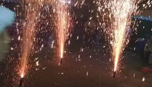 Semakin dekat menjelangnya hari raya semakin kerap bunyi mercun kedengaran. Bunga Api Warisan Melaka Home Facebook