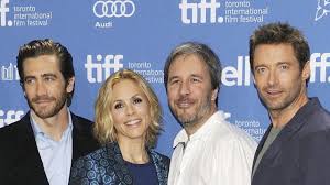 Ryan reynolds stands at a tall 6'2. Entertainment Hugh Jackman And Jake Gyllenhaal Trick Ryan Reynolds Into Wearing Ugly Sweater Pressfrom Australia