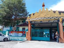 Selamat datang di portal belajar smpn 28 bandar lampung. Smp Negeri 1 Bandar Lampung Menerima Siswa Siswi Baru Tahun Ajaran 2021 2022 Medianasional Id