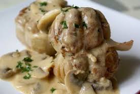 Delicieusement Simple Paupiette De Veau A La Creme Aux Champignons Recette Paupiette Recettes De Cuisine Paupiette De Veau