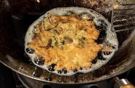It's usually served with a kitchen (chopped) salad and a couple of slices of white bread and butter. Leia Celebrating Egg Foo Young The Classic Chinese American Dish With A Bad Rap On Line