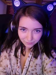 Dose any one have a general idea of how much it would cost to get this done  with like a black ombreing down in to the red