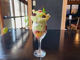 Antique Cafe 穂都璃(ほとり) 会津若松市 ランチ＆パフェ | Rとさかな 会津暮らし