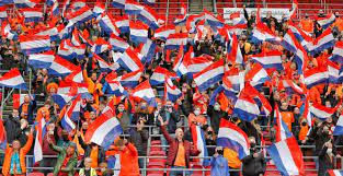 Een keer geen voetbal van papier maché. Goed Nieuws Voor Oranje Meer Supporters Welkom Bij Ek Duels In Amsterdam Voetbalprimeur Nl
