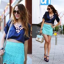 Hiç yakışmayacak olan renkler ise lacivert ve beyaz. Turkuazla Uyumlu Renkler Turkuaz Kombinleri Tarz Kadin