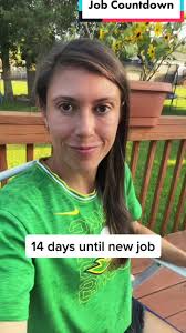 April Bee (@_april_bee)