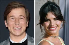 Lois Zack's Instagram, Twitter & Facebook