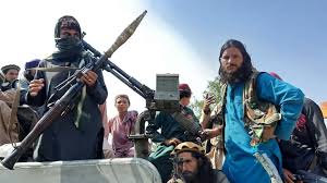 There were desperate scenes at kabul airport as thousands attempt to flee following the taliban takeover. 2cpn Yz5lf208m