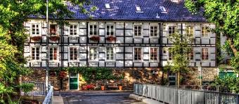 In radevormwald eine wohnung zu kaufen kann die ideale anlagestrategie für anleger sein, die eher auf sicherheit bedacht sind. Wohnungen Radevormwald Schmalfeld Immobilien