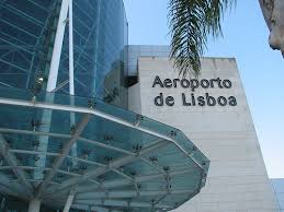 Veja os vídeos e imag. Dezenas De Trabalhadores Em Greve No Aeroporto De Lisboa Esquerda