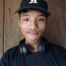 Listen To Mark Valderama Music Online: Artist Bio, Merch, Tours