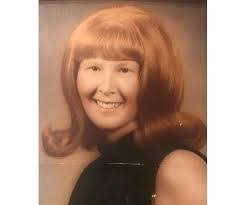 Sharon Knauer's Instagram, Twitter & Facebook