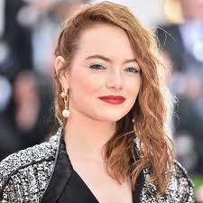 The Bachelor' Welcomes First Deaf Contestant, Abigail Heringer: Get to Know  Her