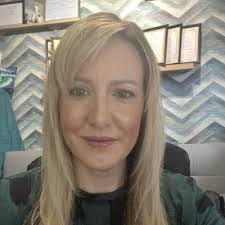 Fern Hutchings's Instagram, Twitter & Facebook