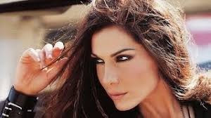 Έφτιαξε λαχταριστούς κουραμπιέδες χορεύοντας στην κουζίνα της. Despina Vandi Mou Ftiaxneis Tin Mera Extended Version