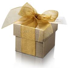 Caja Cuadrada Dorada Con Lazo Organza Oro Caja Cuadrada Cajas Detalles Boda