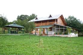 Această pensiune a primit premiul de excelență în rimetea, fiind numită cea mai bună unitate de cazare din zonă după recenziile foștilor clenți. Pensiunea Lucretia Din Breaza Romania0 Oferte Disponibile