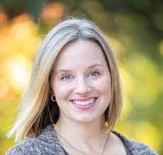 Sandie Halliday's Instagram, Twitter & Facebook