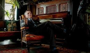 A detective investigates the death of a patriarch of an eccentric, combative family. Knives Out Streaming Can You Watch The Full Movie Online Is It Legal Films Entertainment Express Co Uk