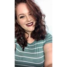 Kelly Gresham (@kkellymariee)