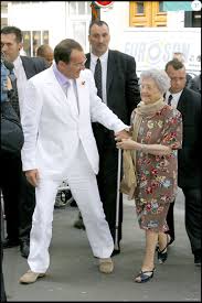 Jean pierre pernaud, le célèbre présentateur du jt de 13h à tf1 donne son coup de gueule concernant les gens qui sont trés nombreux dehors pendant la. Retro Deces De La Mere De Jean Pierre Pernaut Francoise Pernaut A L Age De 101 Ans Jean Pierre Pernaut Et Sa Mere Mariage De Jean Pierre Pernaut Et De N Purepeople