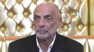 In quel periodo infatti, brosio era coinvolto in. Paolo Brosio Fidanzanti Eta Figli Mamma Covid Wikipedia E Instagram Tutto Sul Gossip