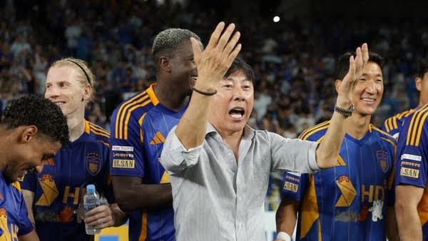 Shin Tae Yong Resmi Dihukum Federasi Korea 10 Tahun