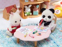mi piace 502 commenti 2 シルバニアファミリー 公式 sylvanianfamilies jp su instagram ショコラウサギのクレムちゃんたちは お絵かきをして遊んでいます 何をかいているのかな sylvanian families toys cake