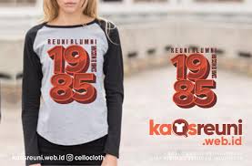 Desain baju ini merupakan desain dengan mengikuti trend dan cocok untuk anak kelas smp. Contoh Desain Kaos Reuni Lengan Panjang Alumni Angkatan 1985 Kaos Reuni