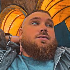 Jonathon Stephens's Instagram, Twitter & Facebook