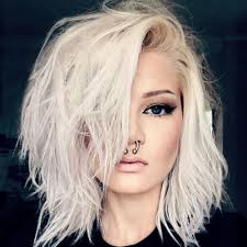 If you're a blonde with fine locks, get some extra depth by adding shadow roots to your sophisticated balayage. Shoulder Length Choppy Cut Novocom Top