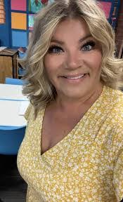 Amanda Chudy's Instagram, Twitter & Facebook