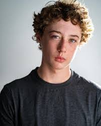 Nina Repeta's Instagram, Twitter & Facebook