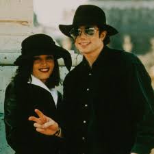 Inside Lisa Marie Presley And Michael Jackson S Short Marriage