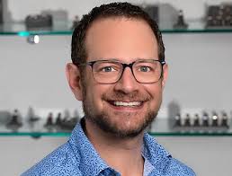 Top 5 Trends in Gold Engagement Rings in 2024