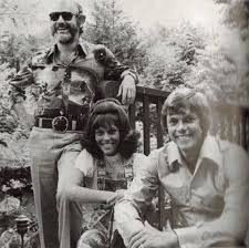 The Man Standing Next To Karen Is Sherwin Bash Whom Was Their Manager At The Time He Was Fired After The Neil Karen Carpenter Richard Carpenter Vintage Music