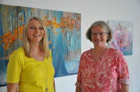 Frauen-Flower-Power in Eningen