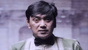 Perancang Busana Ian Adrian Keluarkan Karya Terbaru Bertajuk 'Portrait of  Love'