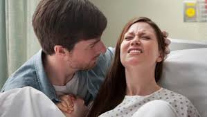 Bila ibu dah sedia untuk nak bersalin, kontraksi akan datang makin lama dan makin kerap. Ini 8 Tanda Tanda Melahirkan Siapkan Diri Ibu Dan Bayi