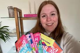 I'm an Emily Henry superfan but Great Big Beautiful Life has one major  problem