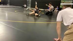 مصارعة خلع الملابس - gonta.tv