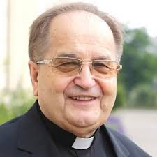 Jeśli interesuje cię „tadeusz rydzyk, to tysiące tytułów, materiałów filmowych, pełnych wersji artykułów na ten temat i nie tylko znajdziesz w aplikacji wiadomości google. Tadeusz Rydzyk Realrydzyk Twitter