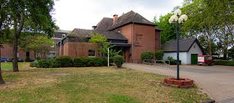 We design, develop and deliver products based around the end user experience. Gemeindezentrum Karl Martin Haus Gemeinde Judas Thaddaus