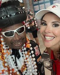 Roxanne Wilder's Instagram, Twitter & Facebook